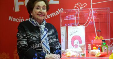 McDonald’s celebra el legado de Doña Yoly de Cofiño y la Cajita Feliz en “Worldwide 2026”